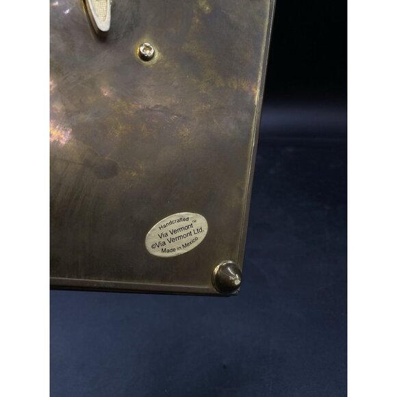 Via Vermont Warm Greetings from the Heart Music Box Through the Eyes of Love - Picture 12 of 16